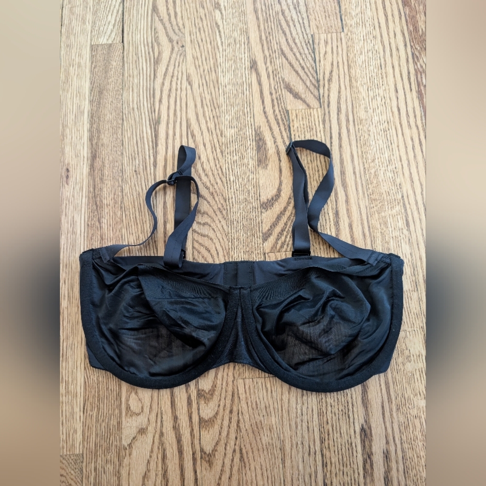 Women's SKIMS No Show Unlined Balconette Bra Size 36D NWT